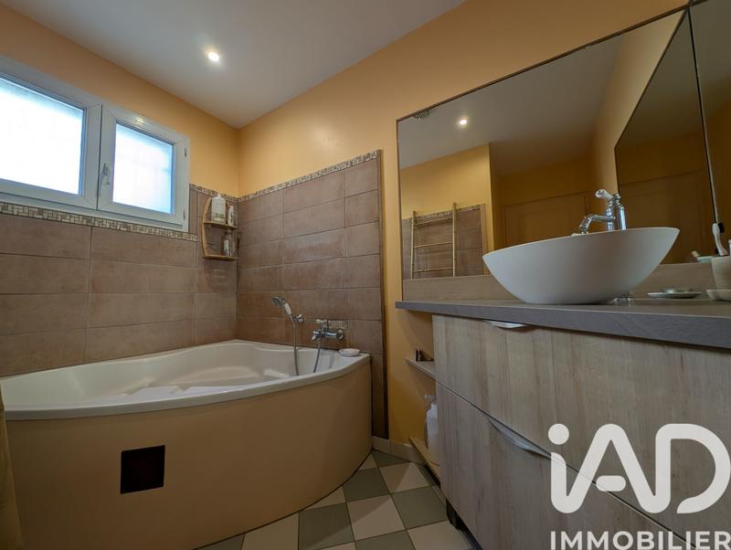 Maison - 140 m² - 4 pièces