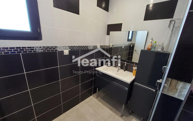 Villa - 176 m² - 6 pièces