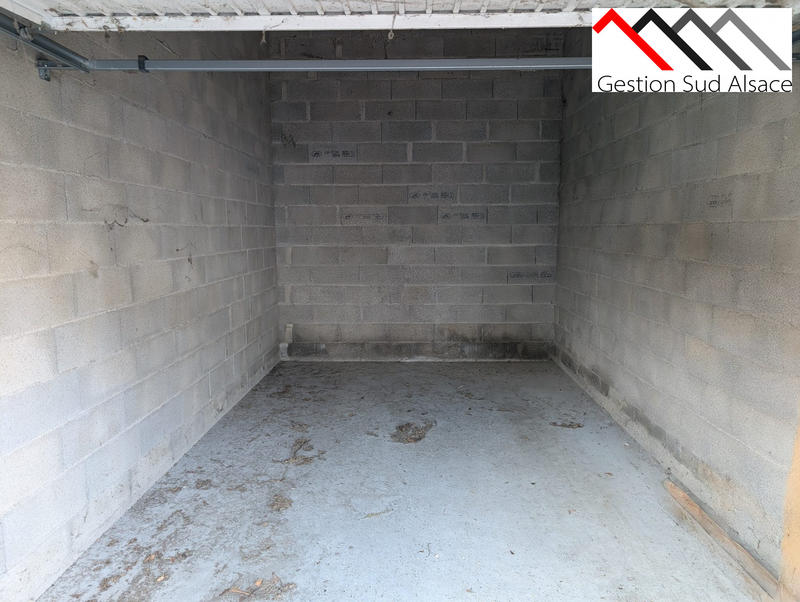 Parking / Garage - 8 m²