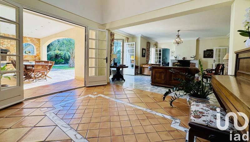 Maison - 350 m² - 8 pièces