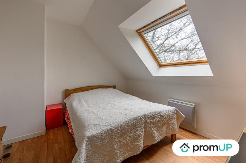 Maison traditionnelle - 77 m² - 4 pièces