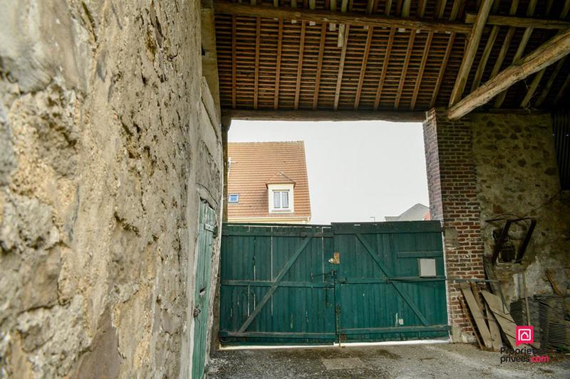 Corps de ferme - 400 m² - 1 pièce