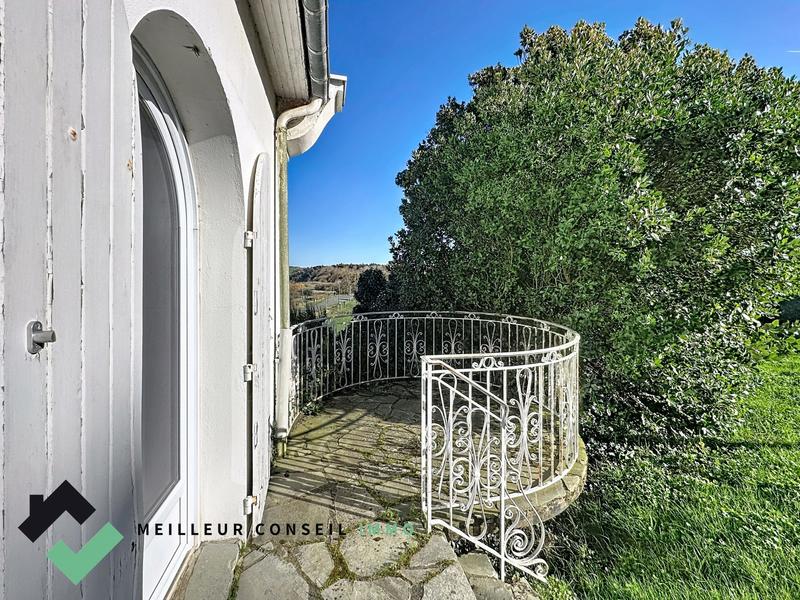 Maison - 217 m² - 10 pièces