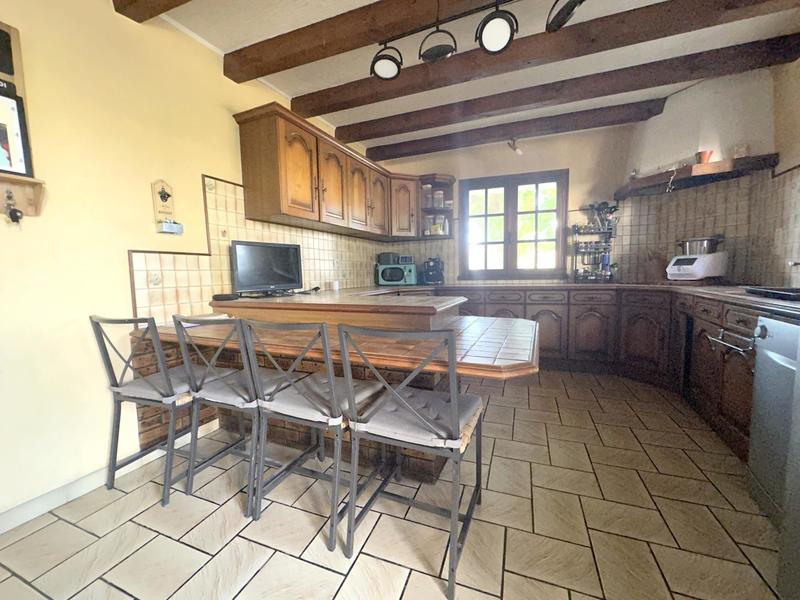 Maison - 201 m² - 9 pièces