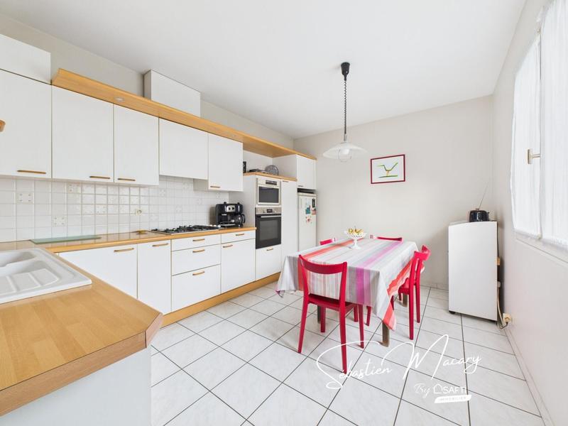 Maison - 170 m² - 7 pièces