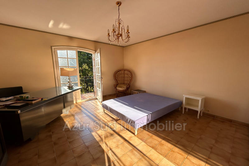 Maison - 400 m² - 9 pièces