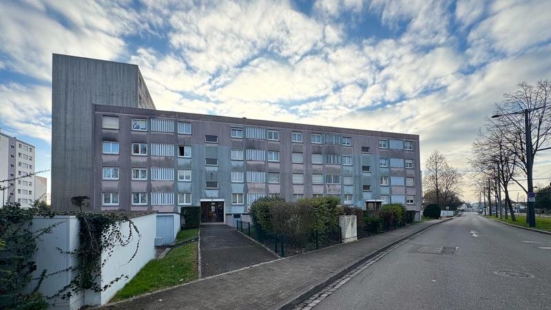 Appartement - 90 m² - 4 pièces