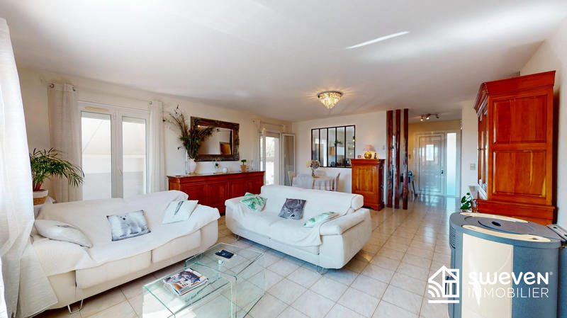 Villa - 185 m² - 9 pièces