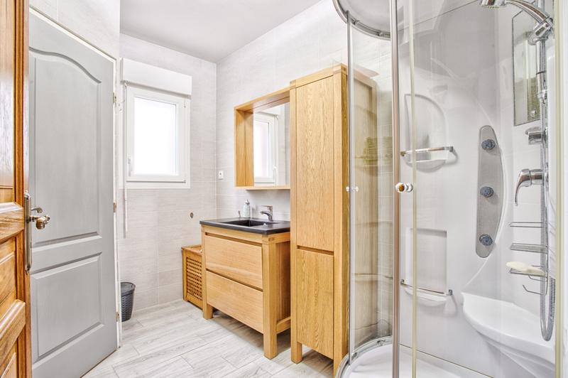 Villa - 193 m² - 9 pièces