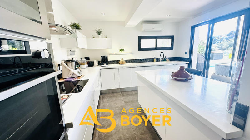 Appartement - 157 m² - 5 pièces