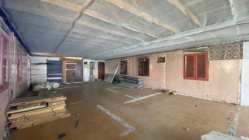 Local commercial - 103 m² - 1 pièce