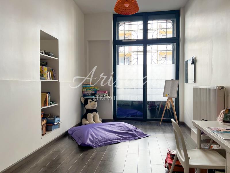 Loft - 124 m² - 5 pièces