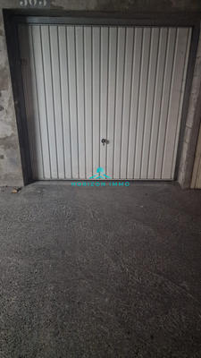 Parking / Garage - 11 m²