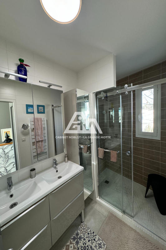 Maison - 170 m² - 5 pièces