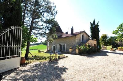 Maison en pierre - 123 m² - 6 pièces