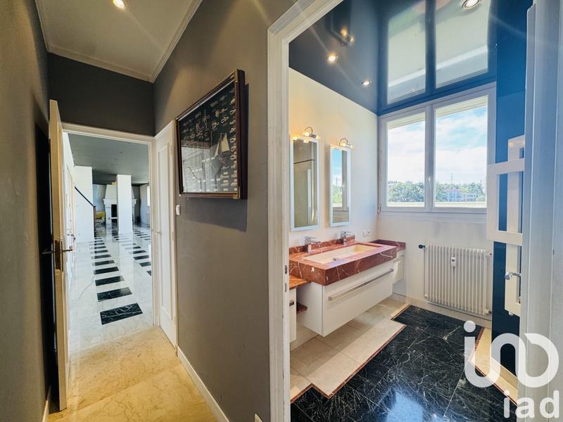 Appartement - 155 m² - 5 pièces