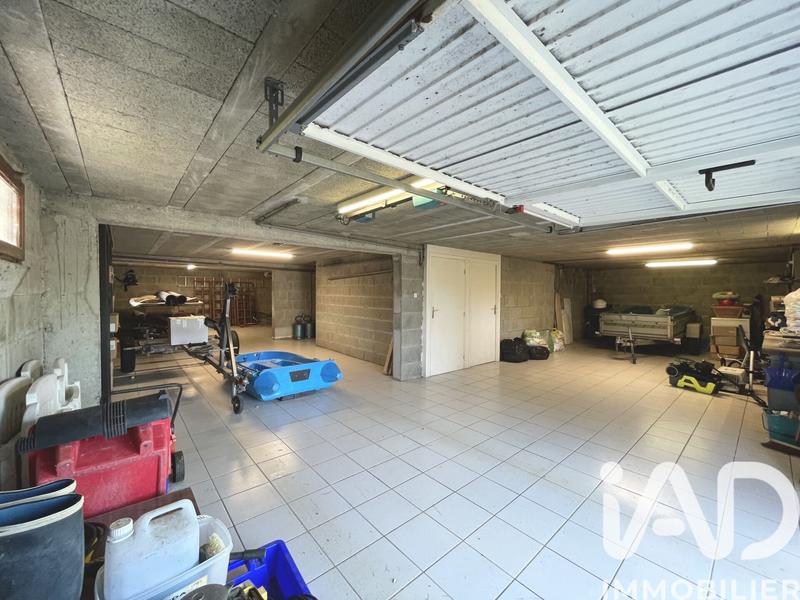 Maison - 181 m² - 8 pièces