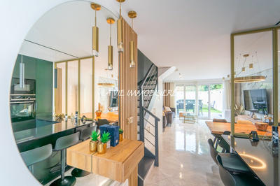 Appartement - 121 m² - 4 pièces