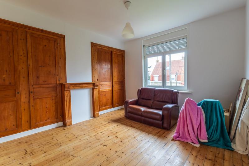 Maison - 250 m² - 12 pièces