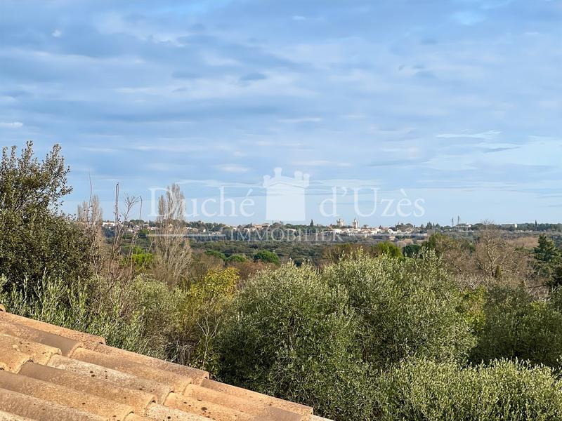 Maison - 180 m² - 8 pièces