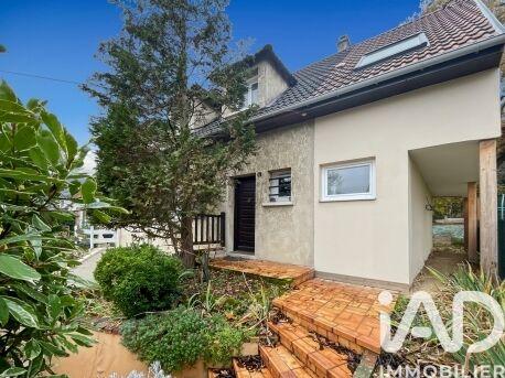 Maison - 96 m² - 5 pièces