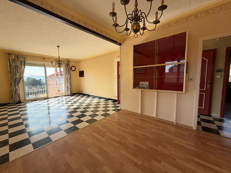 Maison - 195 m² - 7 pièces