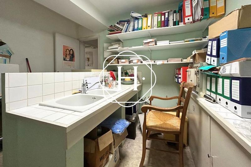 Local commercial - 94 m² - 5 pièces