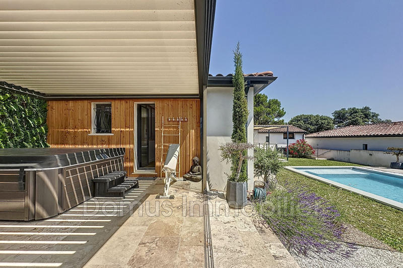 Maison - 165 m² - 6 pièces