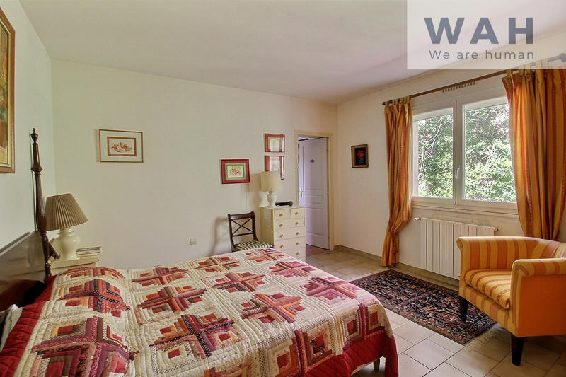 Maison - 187 m² - 7 pièces