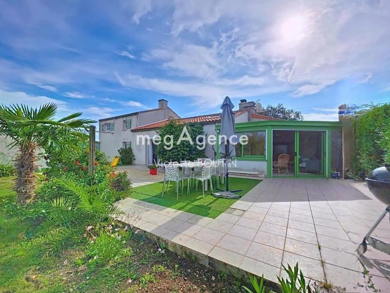 Maison - 182 m² - 8 pièces