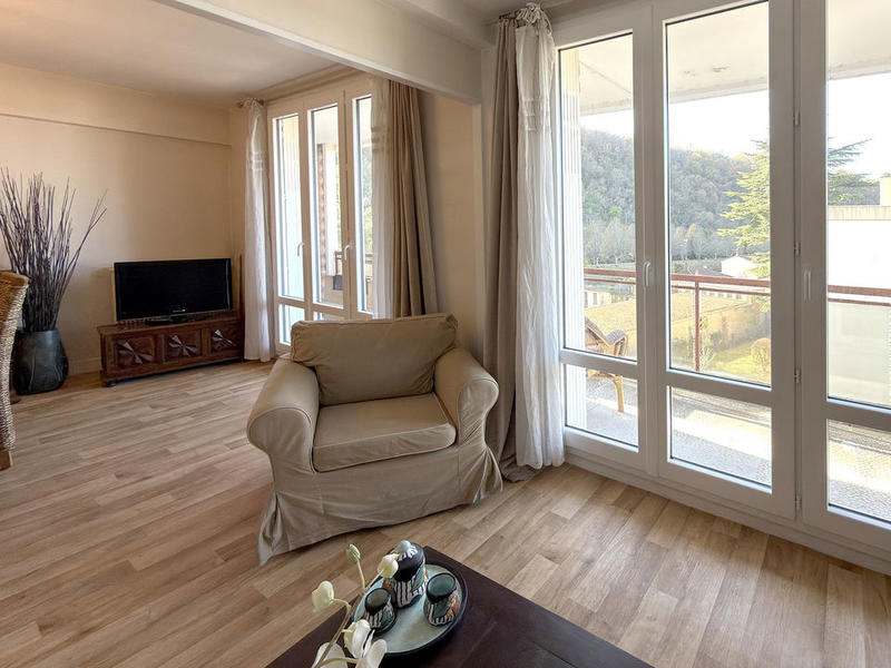 Appartement - 79 m² - 3 pièces