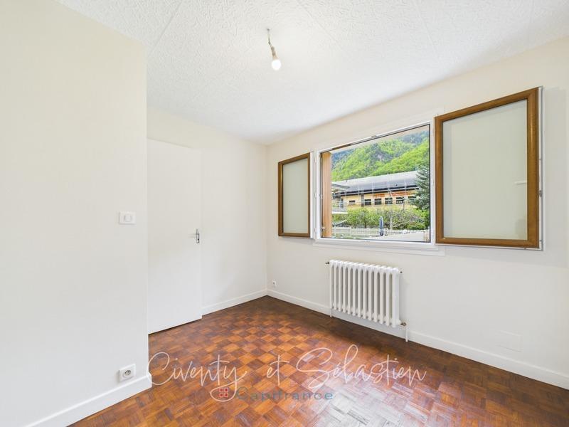 Appartement ancien - 68 m² - 4 pièces