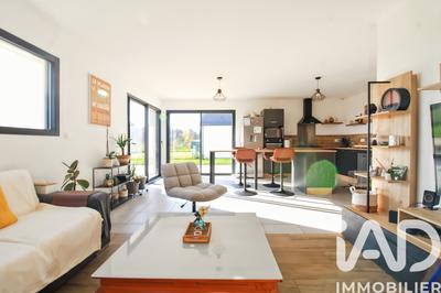 Maison - 94 m² - 5 pièces