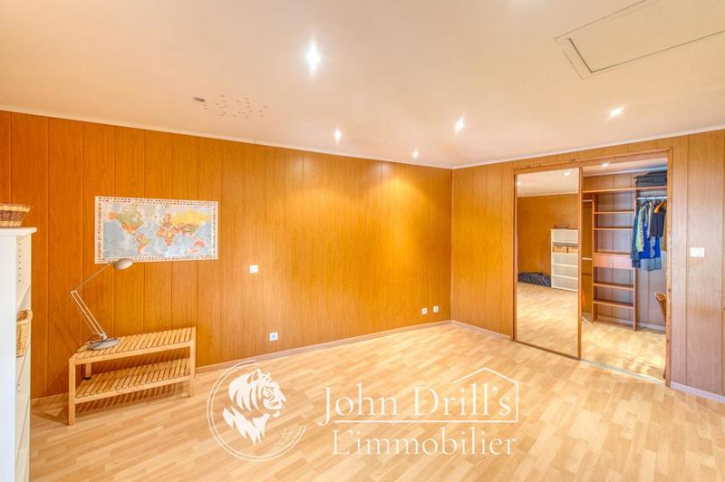 Maison - 167 m² - 5 pièces