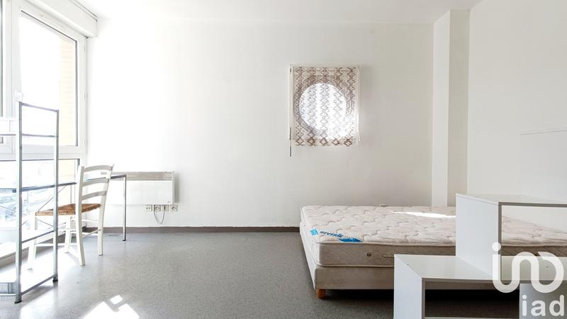 Studio - 30 m² - 1 pièce