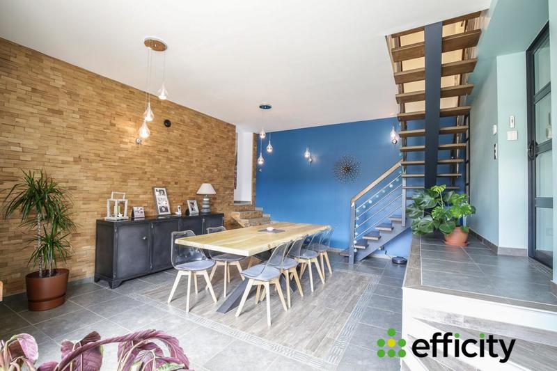 Maison - 185 m² - 6 pièces