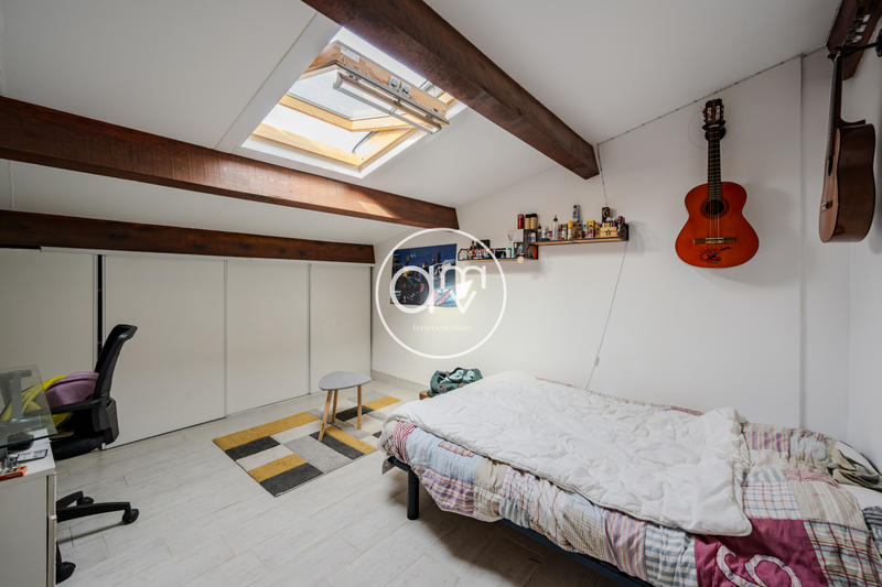 Maison - 212 m² - 7 pièces