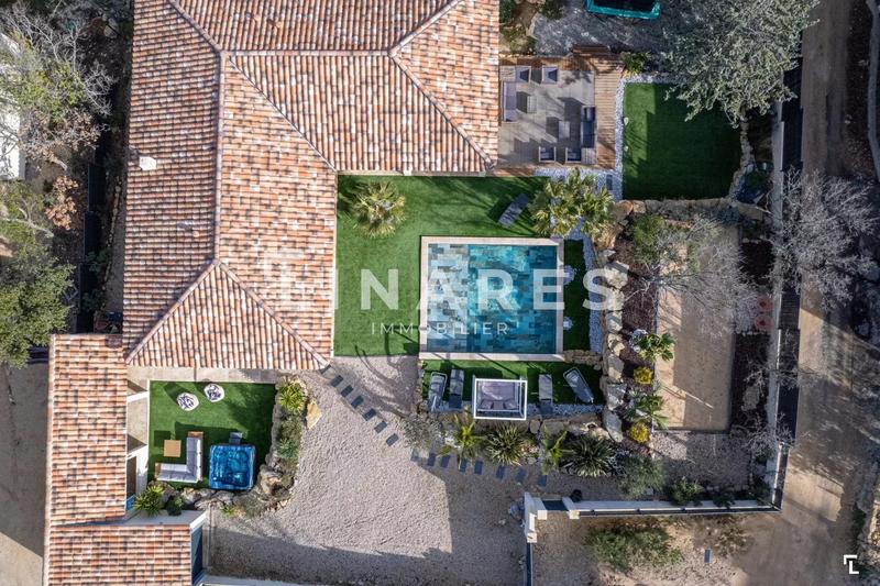 Villa - 162 m² - 6 pièces