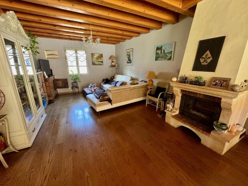 Maison traditionnelle - 175 m² - 9 pièces