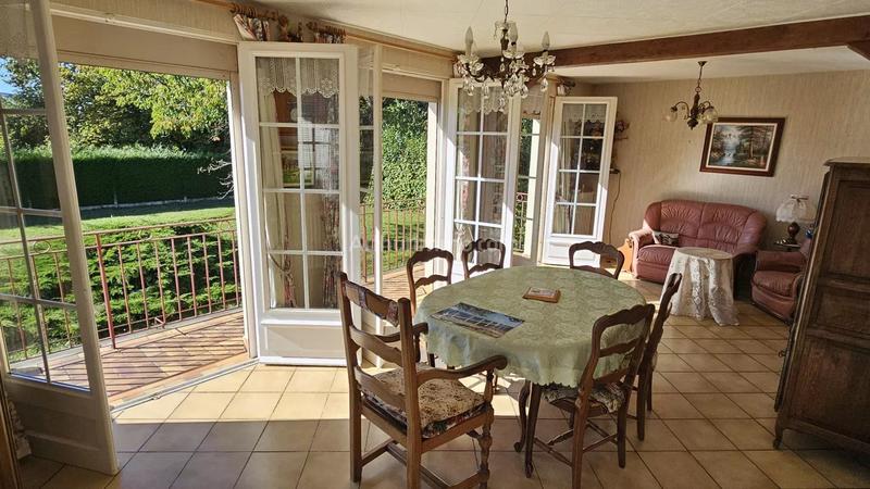 Maison - 94 m² - 5 pièces