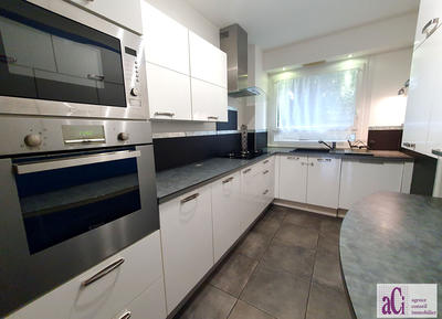 Appartement - 90 m² - 4 pièces