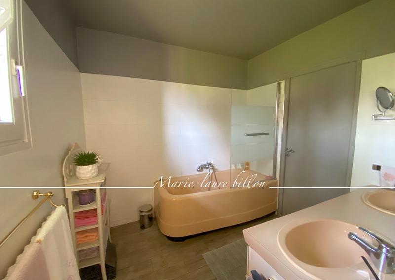 Maison - 200 m² - 6 pièces