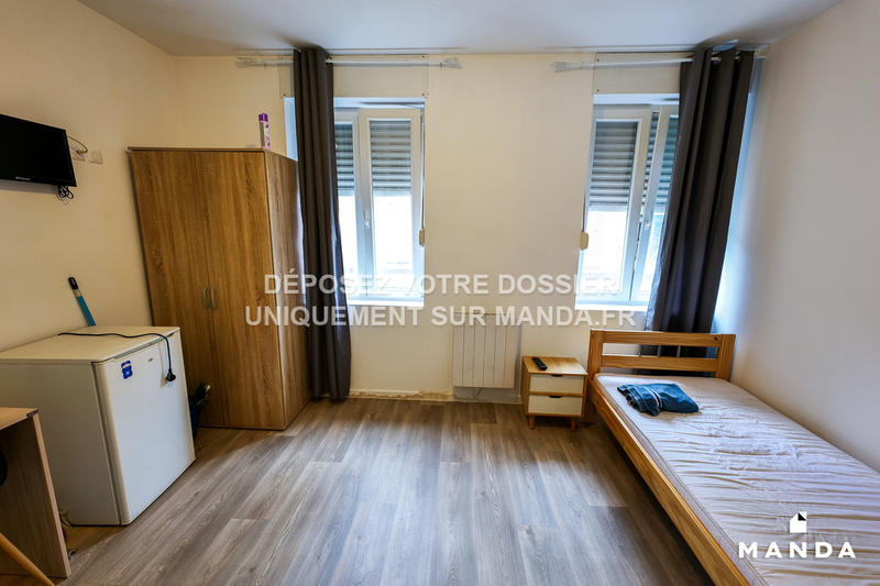 Chambre - 12 m² - 5 pièces