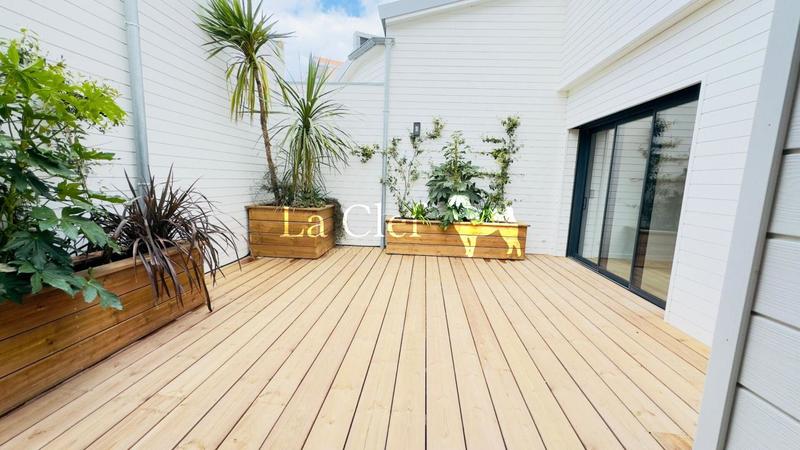 Loft - 178 m² - 4 pièces