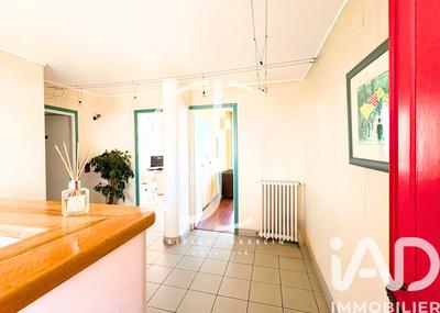 Appartement - 86 m² - 4 pièces