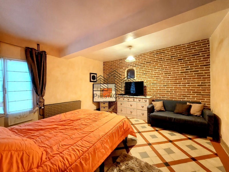 Propriété - 272 m² - 7 pièces