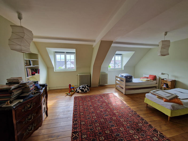 Maison - 340 m² - 12 pièces