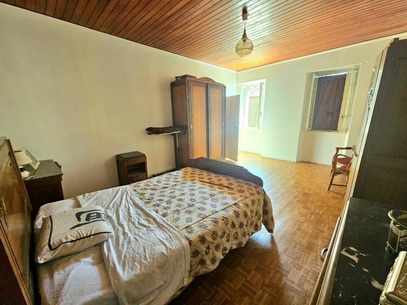 Corps de ferme - 238 m² - 8 pièces