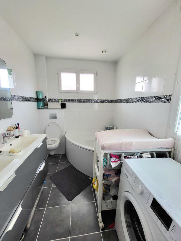 Maison - 127 m² - 6 pièces