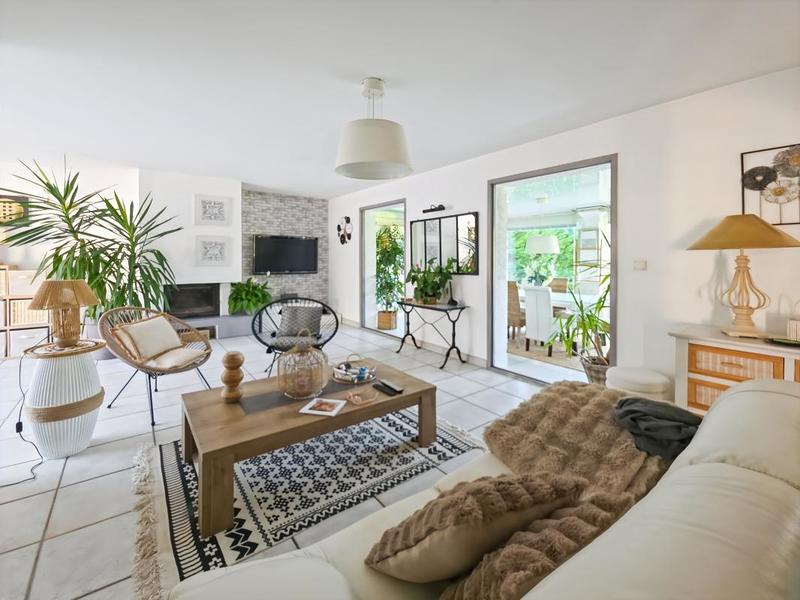 Villa - 167 m² - 6 pièces